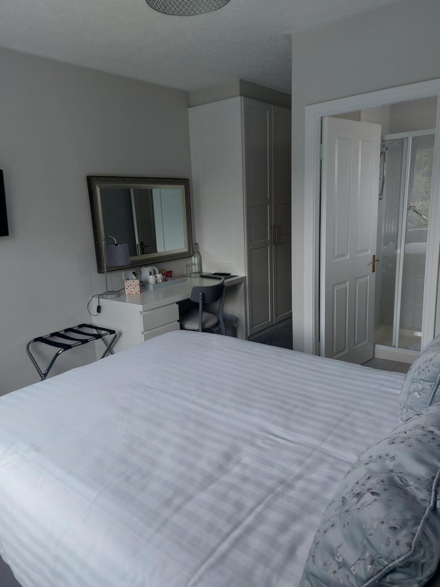 Blackrock Carole Ville Guesthouse 코크 객실 사진